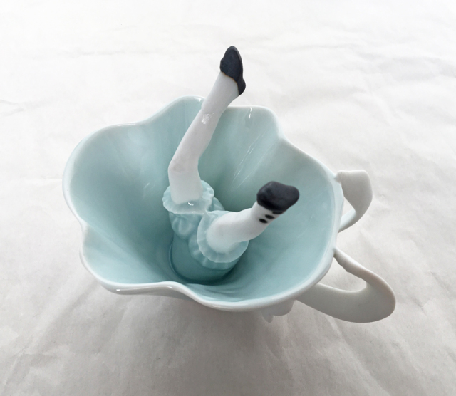 Alice_cupsaucer_7.jpg