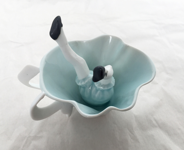 Alice_cupsaucer_8.jpg