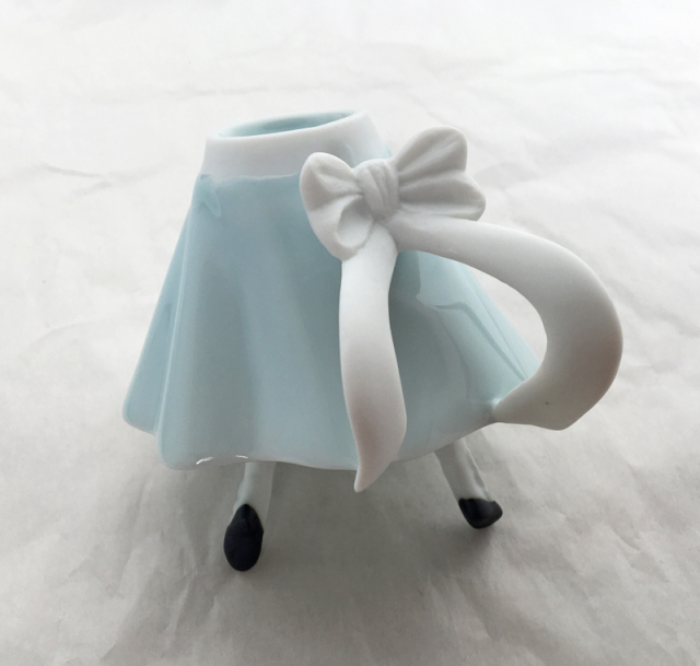 Alice_cupsaucer_9.jpg